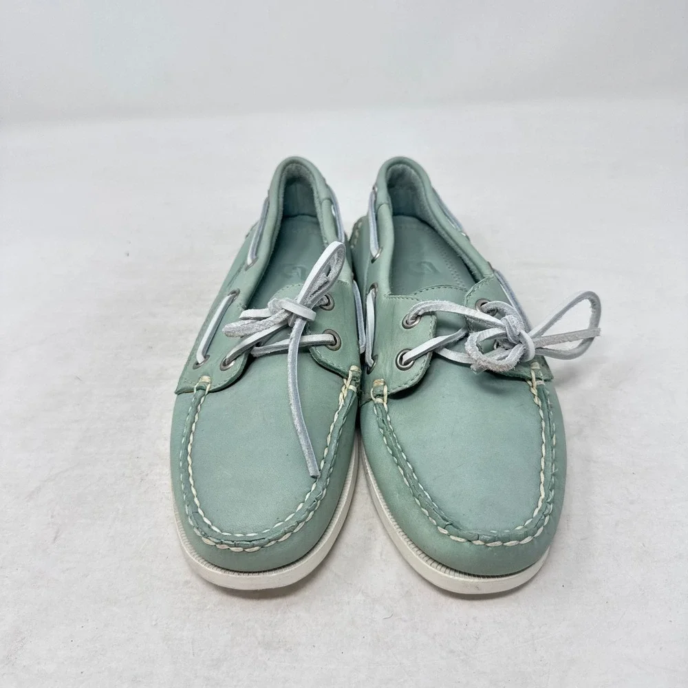 Category 5 Boat Shoes Sage Green 6.5 M Preppy Nautical Coastal Leather Casual